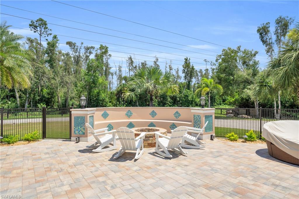 6480 Pine Cone Ct Property Photo 10