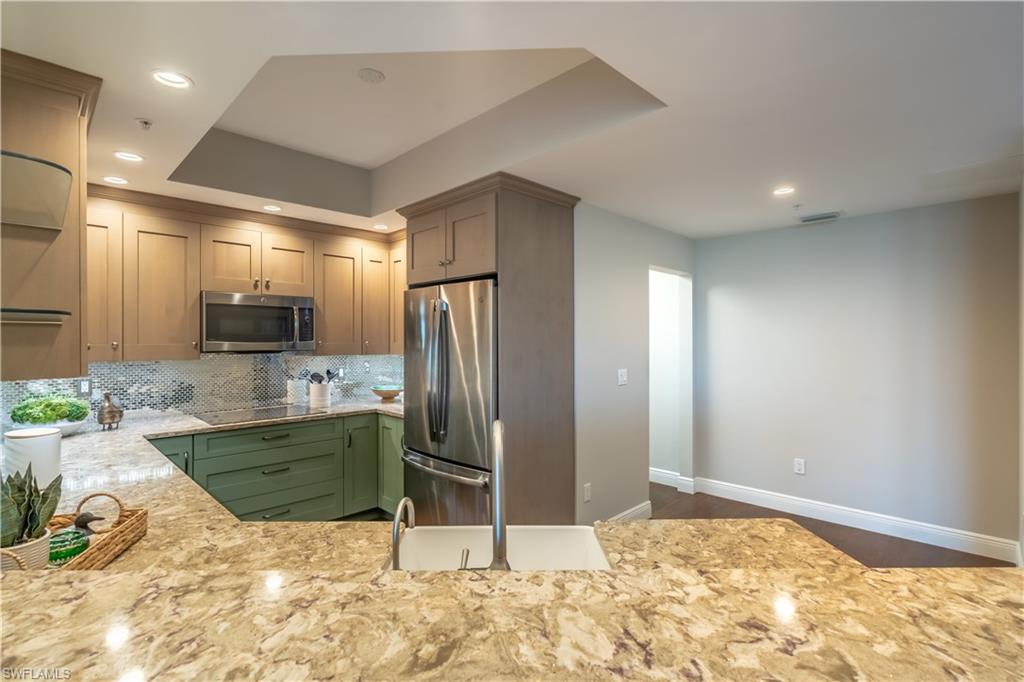 Naples Park Elementery Real Estate Listings Main Image