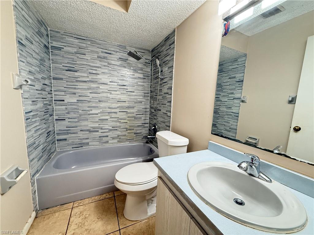 2807 E 8th St Property Photo 12