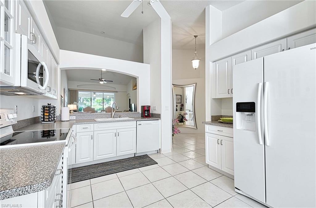 8535 Ibis Cove Cir # M661 Property Photo 4
