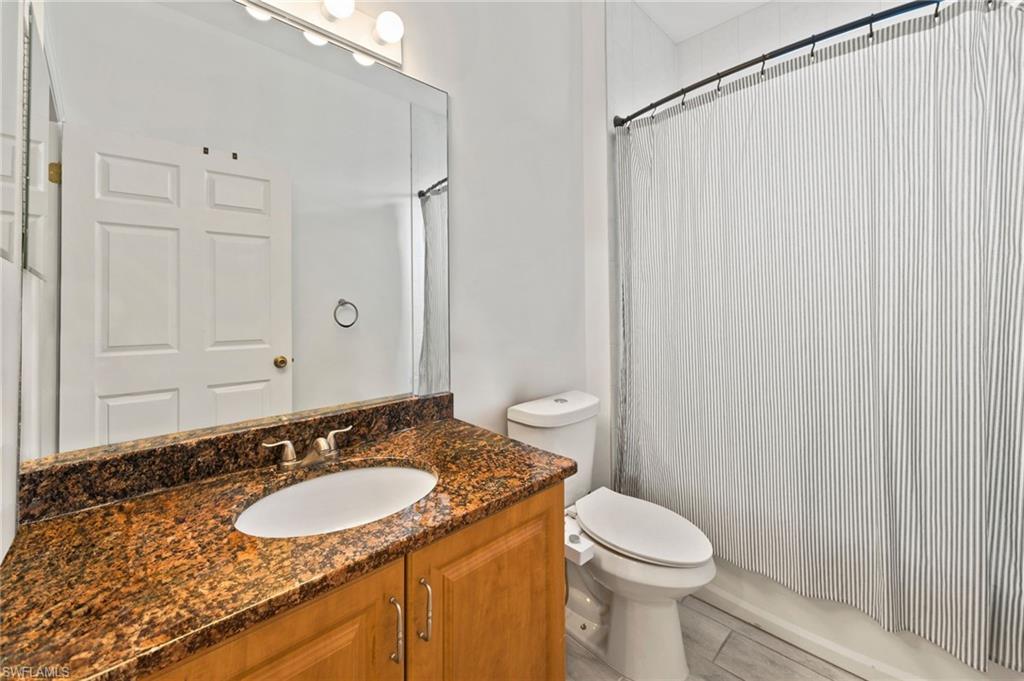 8521 Oakshade Cir # 421 Property Photo 8
