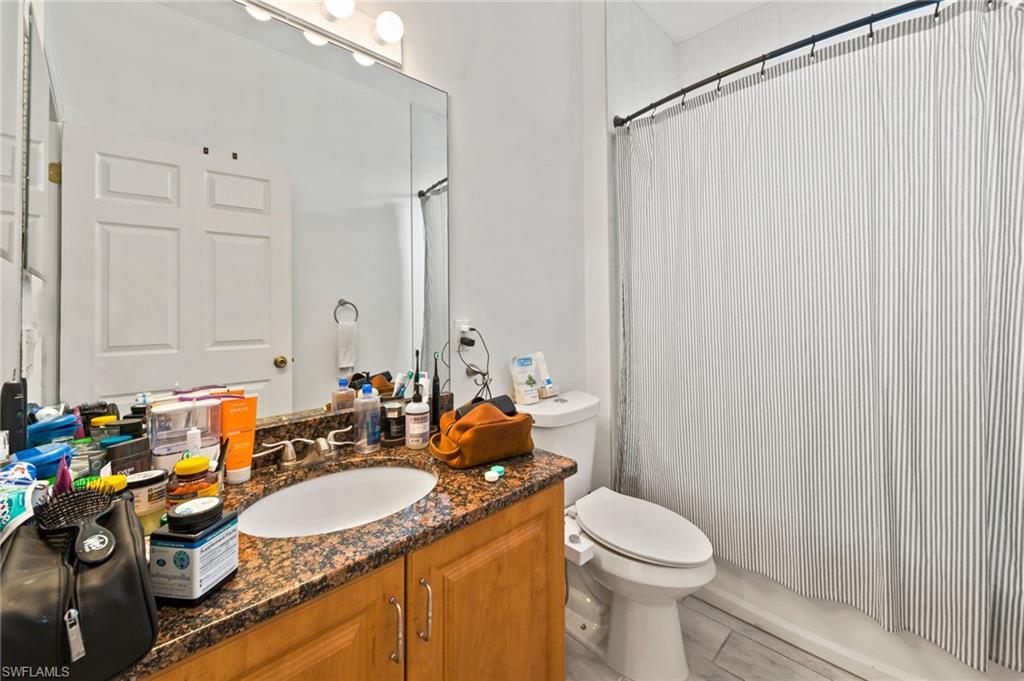 8521 Oakshade Cir # 421 Property Photo 18