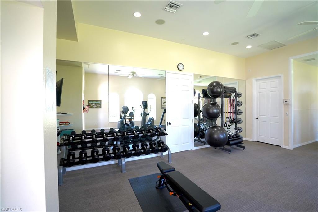 1905 Seville Blvd # 322 Property Photo 35