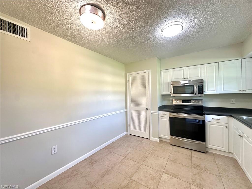 3325 Airport Rd N # D3 Property Photo 2