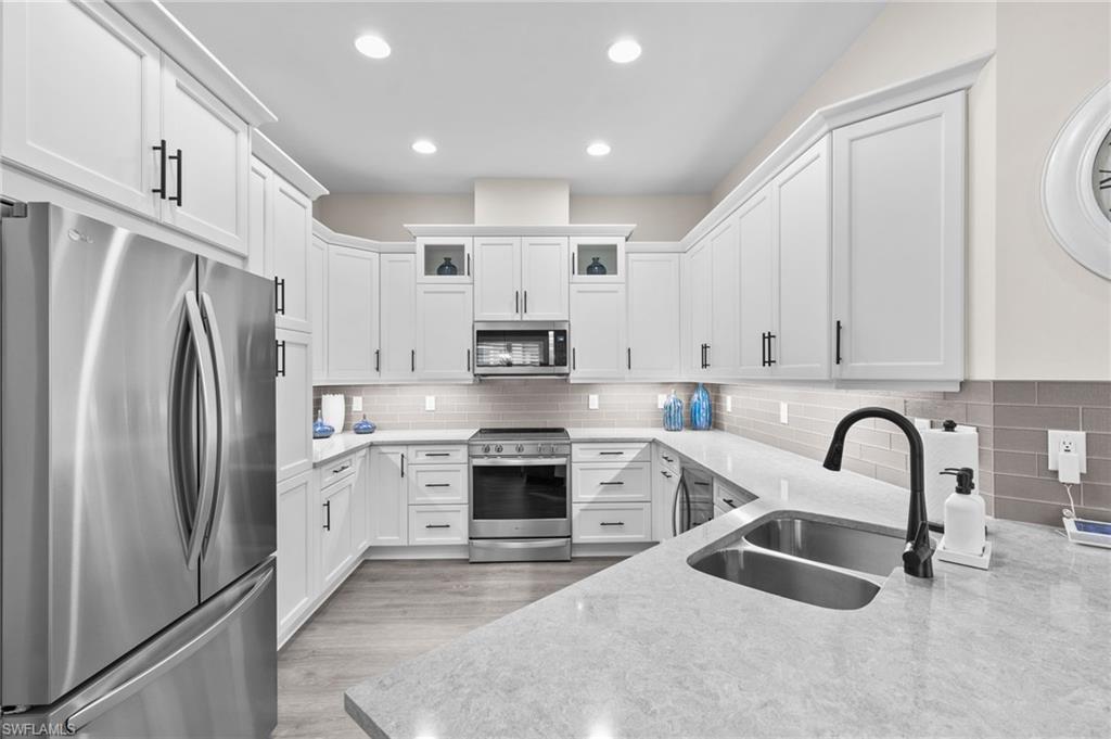 6847 Saona Ct Property Photo 5
