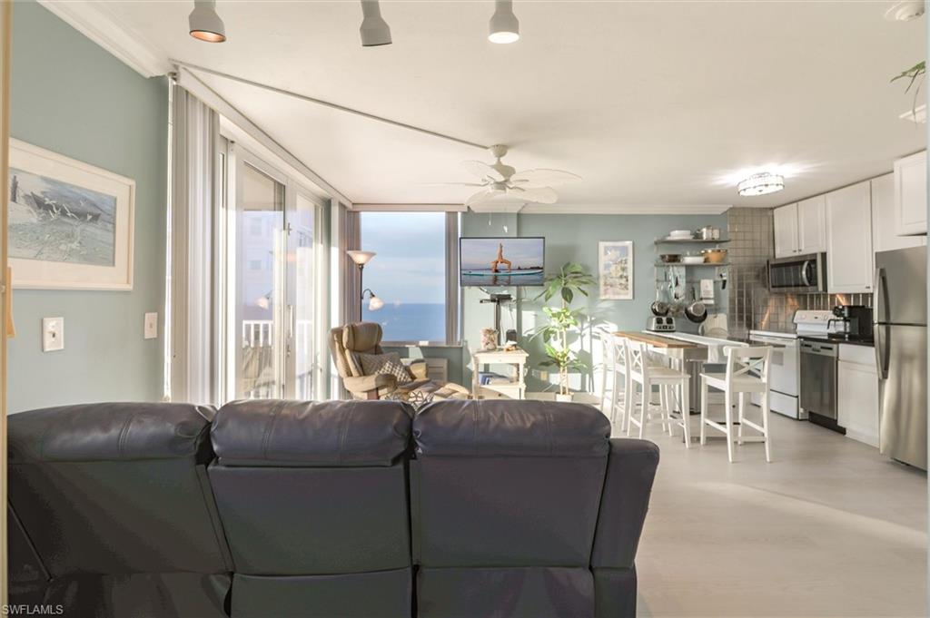 7360 Estero Blvd 1103 Property Photo 7