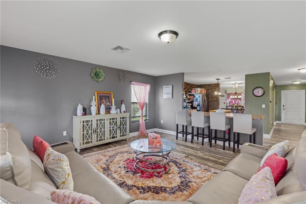 10365 Canal Brook Ln Property Photo 7