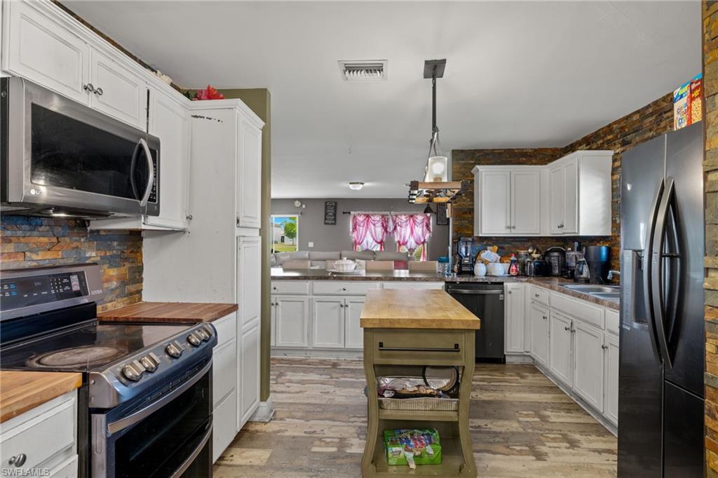 10365 Canal Brook Ln Property Photo 11
