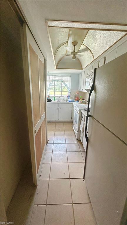 864 Courtington Ln # 12 Property Photo 4
