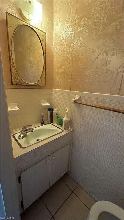 864 Courtington Ln # 12 Property Photo 10