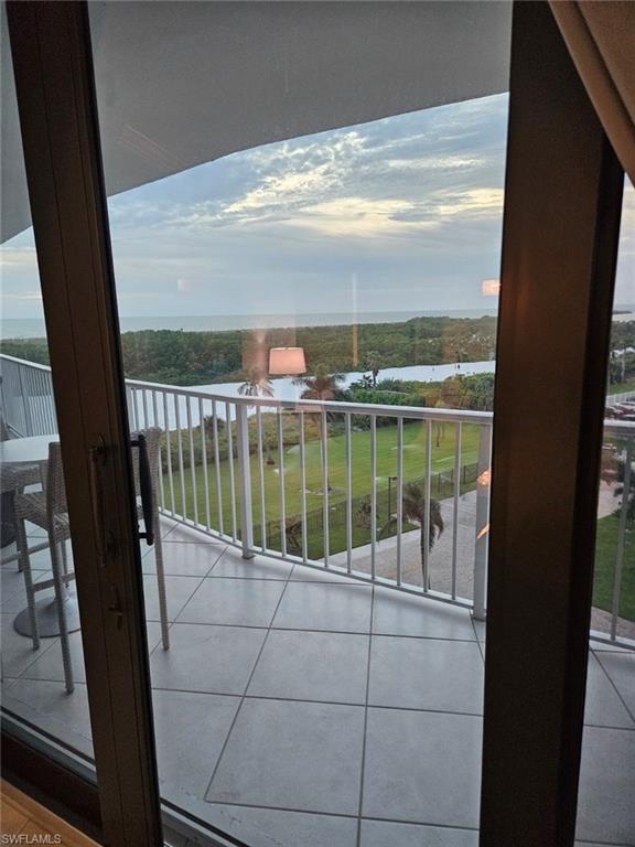 320 Seaview Ct # 608 Property Photo 15