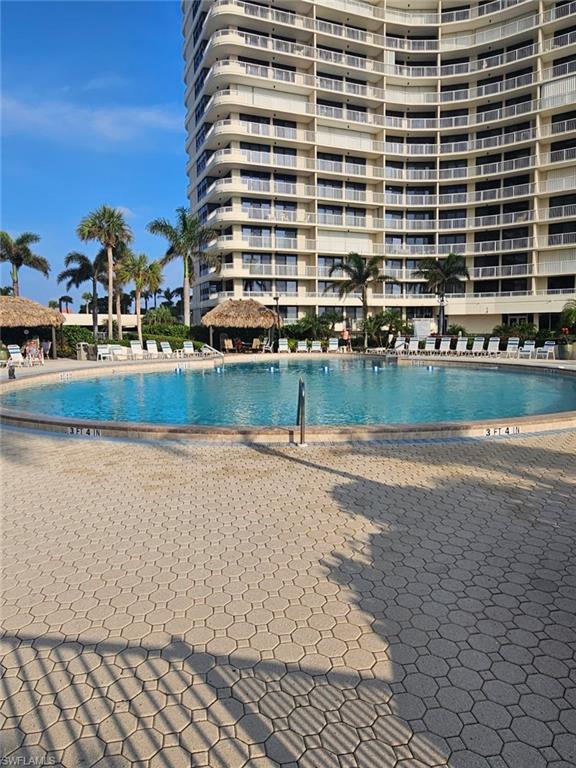 320 Seaview Ct # 608 Property Photo 16