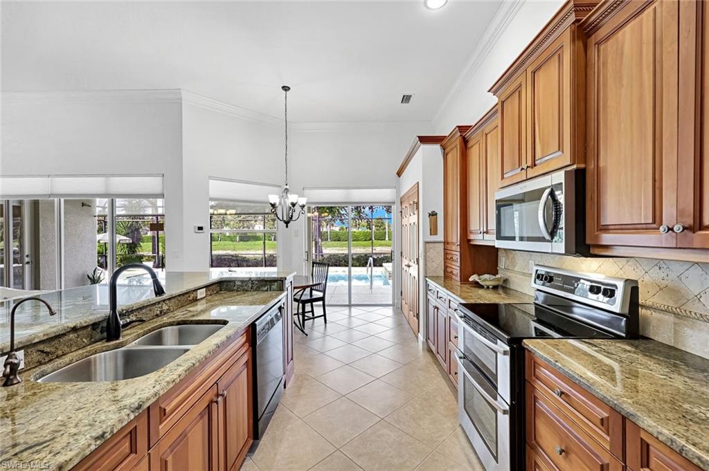 8776 Hideaway Harbor Ct Property Photo 10