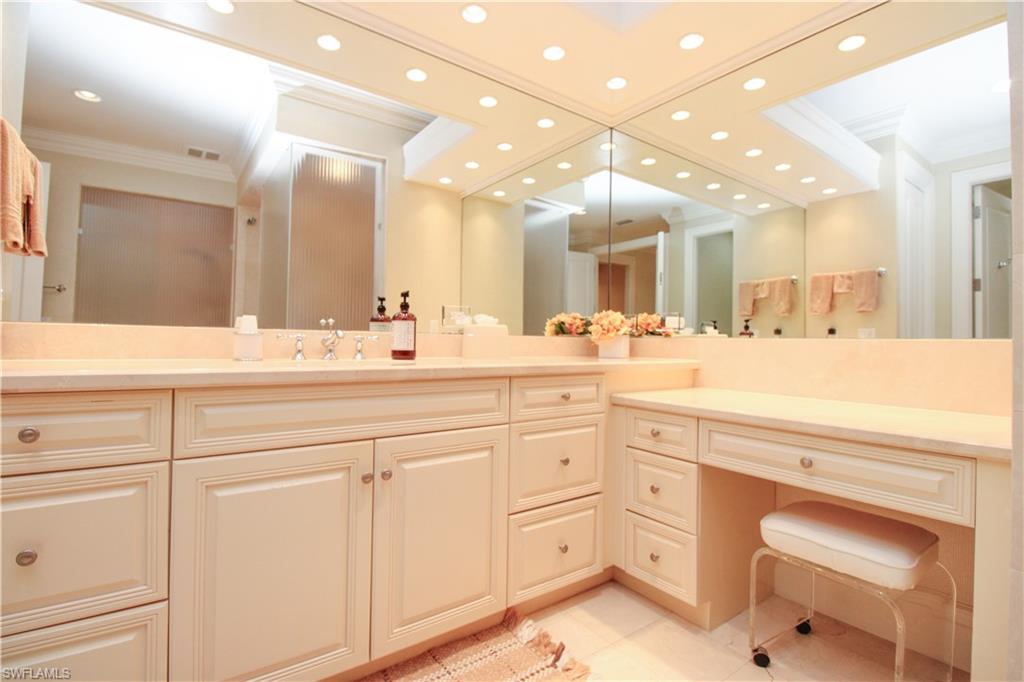 1400 Gulf Shore Blvd N # 301 Property Photo 29
