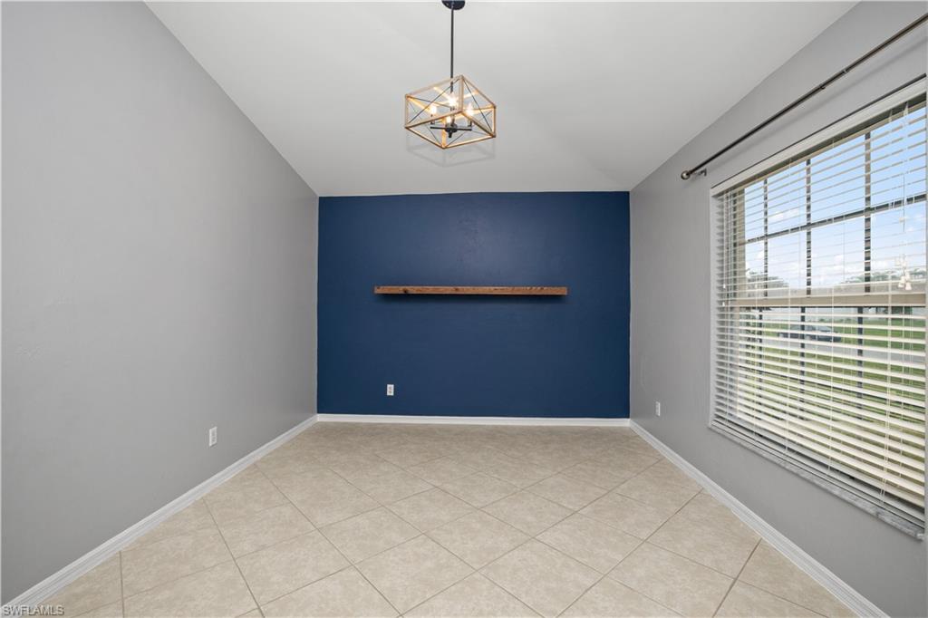 431 Sw 19th Ter Property Photo 5