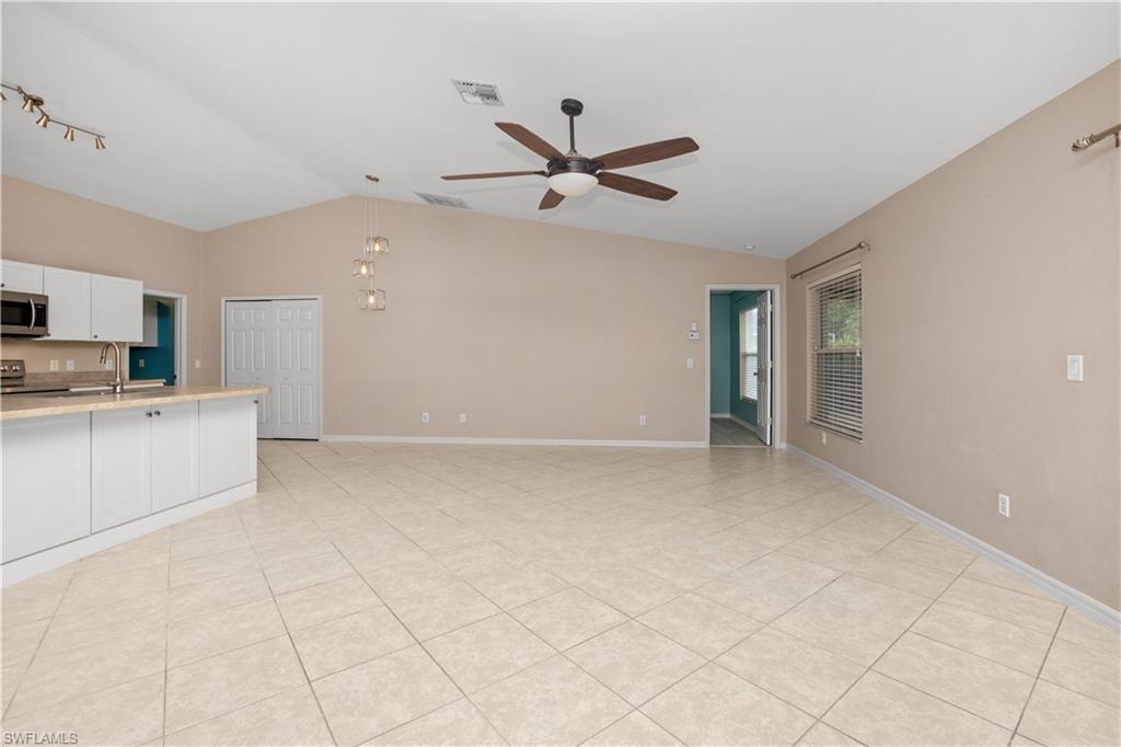 431 Sw 19th Ter Property Photo 11