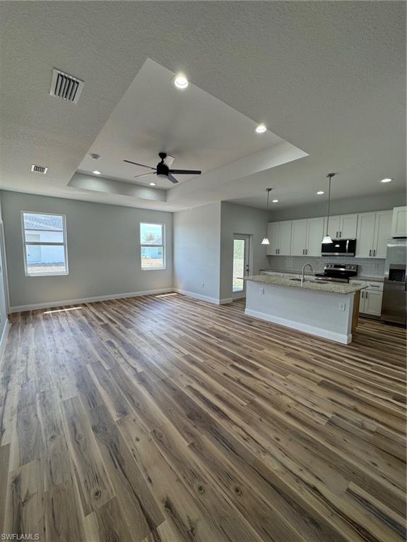 7005 Tide Cir Property Photo 6