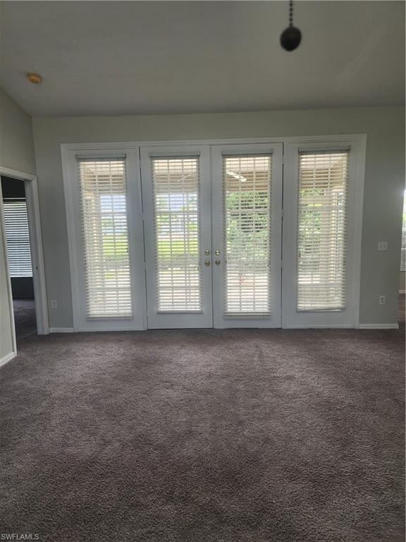 209 S Heathwood Dr Property Photo 4
