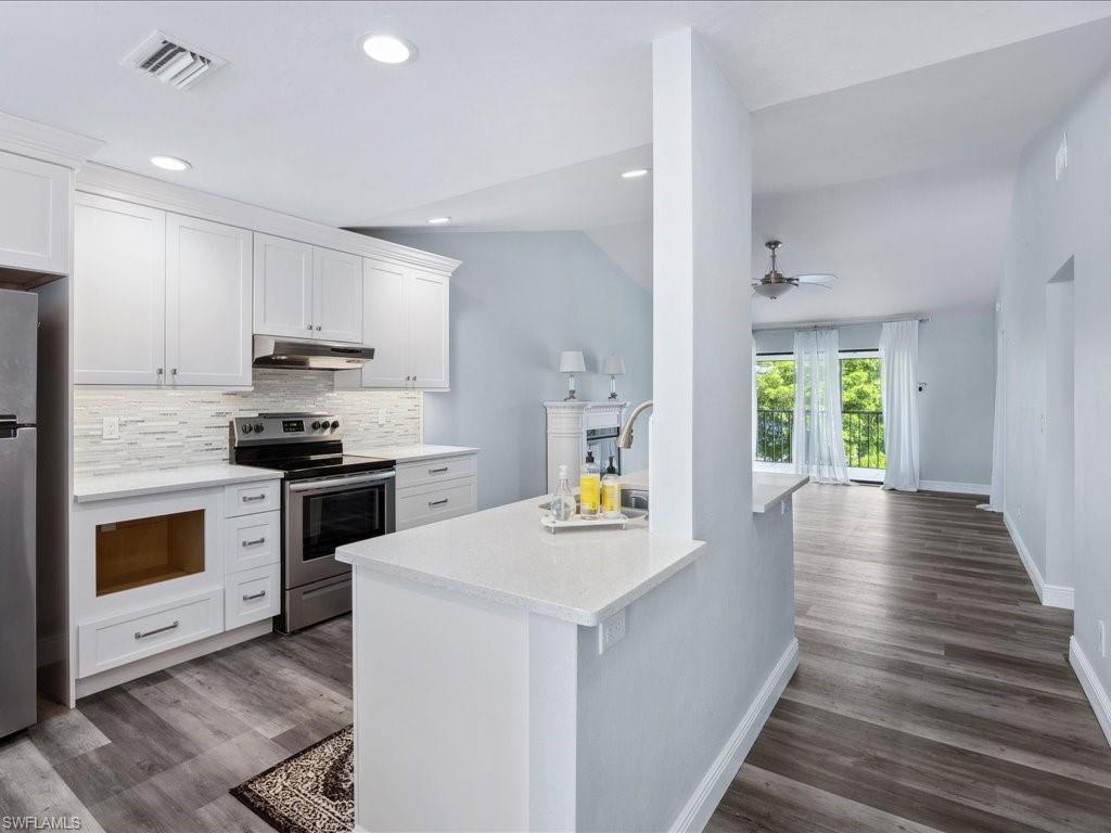 17452 Woodland TRCE # F Property Photo 1