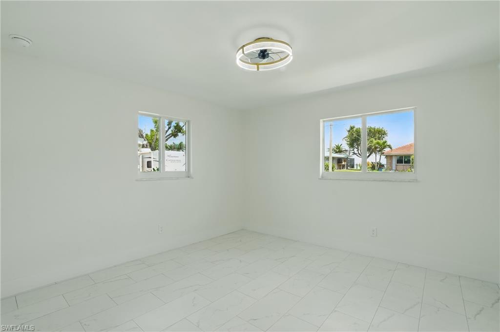8 Bayview Blvd Property Photo 22