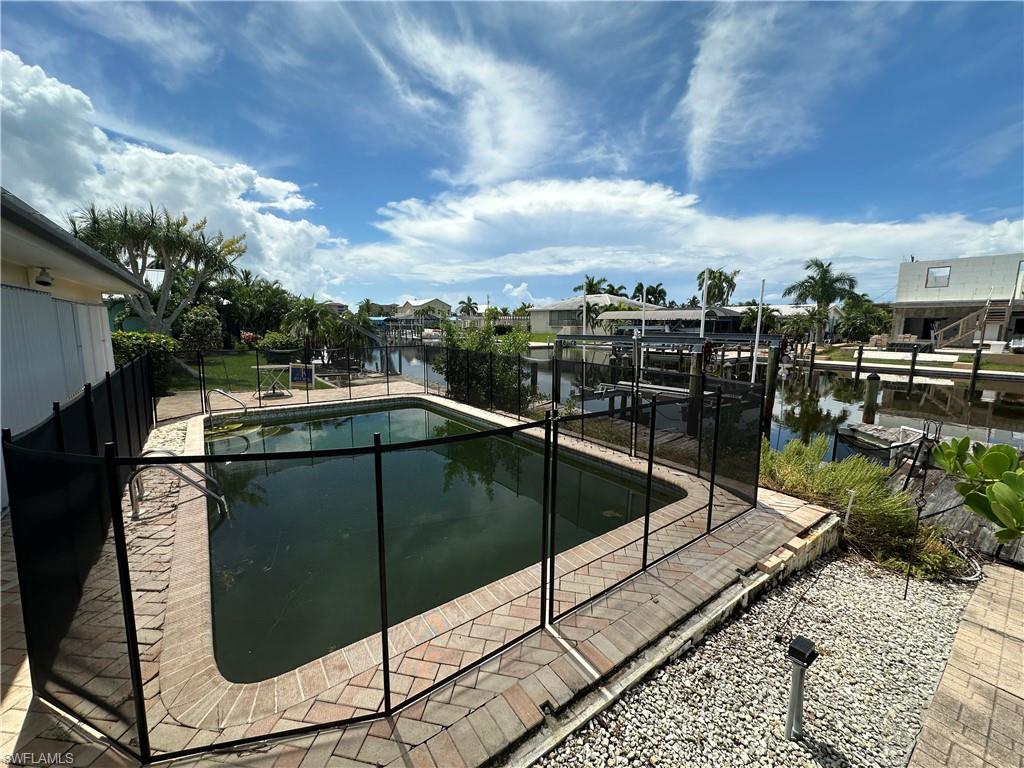 12 Bayview Blvd Property Photo 8