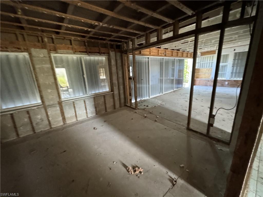 12 Bayview Blvd Property Photo 17
