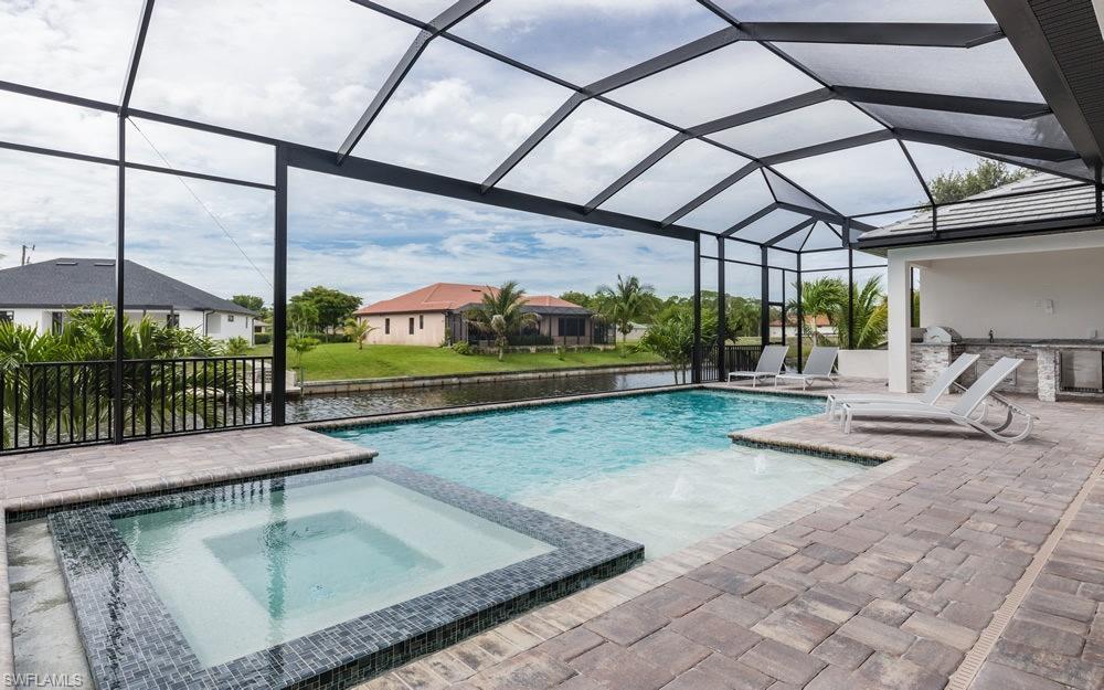2579 Surfside Blvd Property Photo 3
