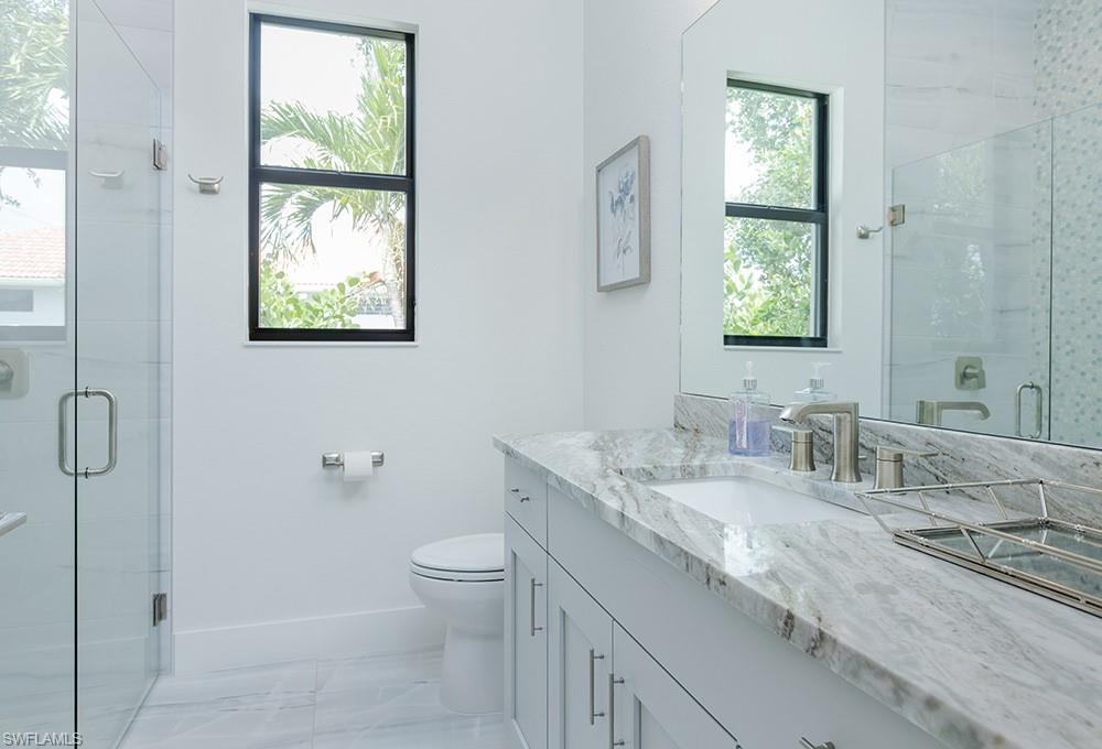 2579 Surfside Blvd Property Photo 12