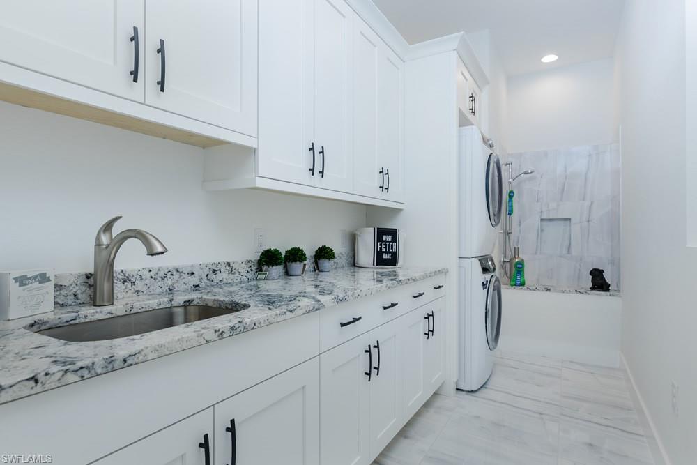 2579 Surfside Blvd Property Photo 13