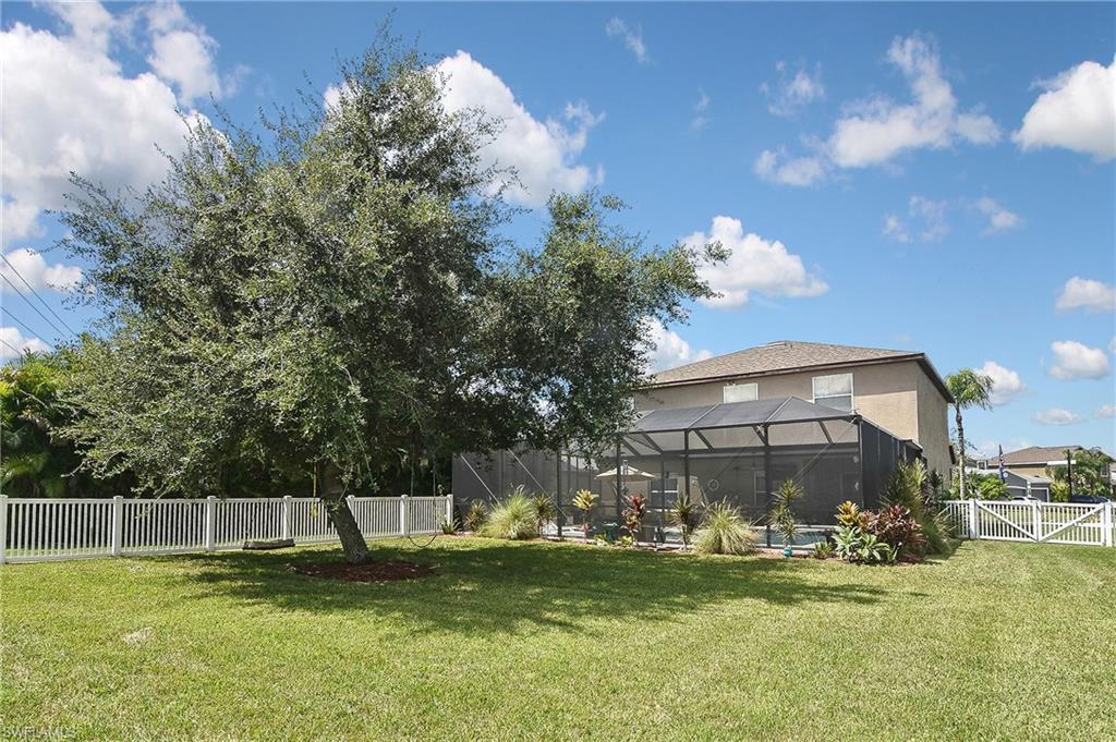 11562 Lake Cypress Loop Property Photo 3