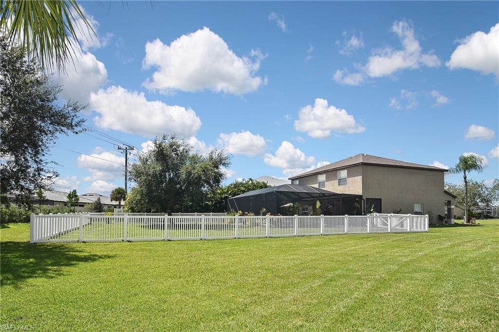 11562 Lake Cypress Loop Property Photo 4