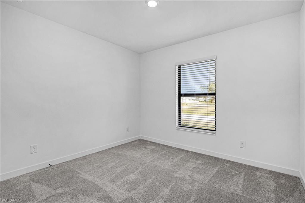 826 Yellowbird Dr Property Photo 16