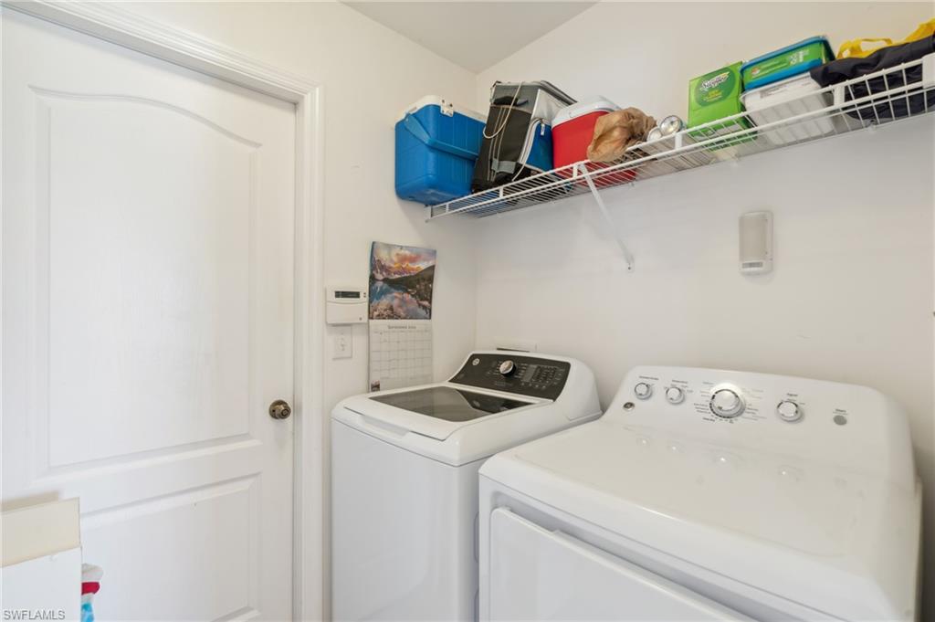 308 Nw 22nd Ct Property Photo 37