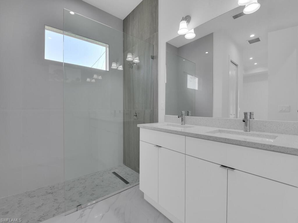 4483 47th Ave Ne Property Photo 18