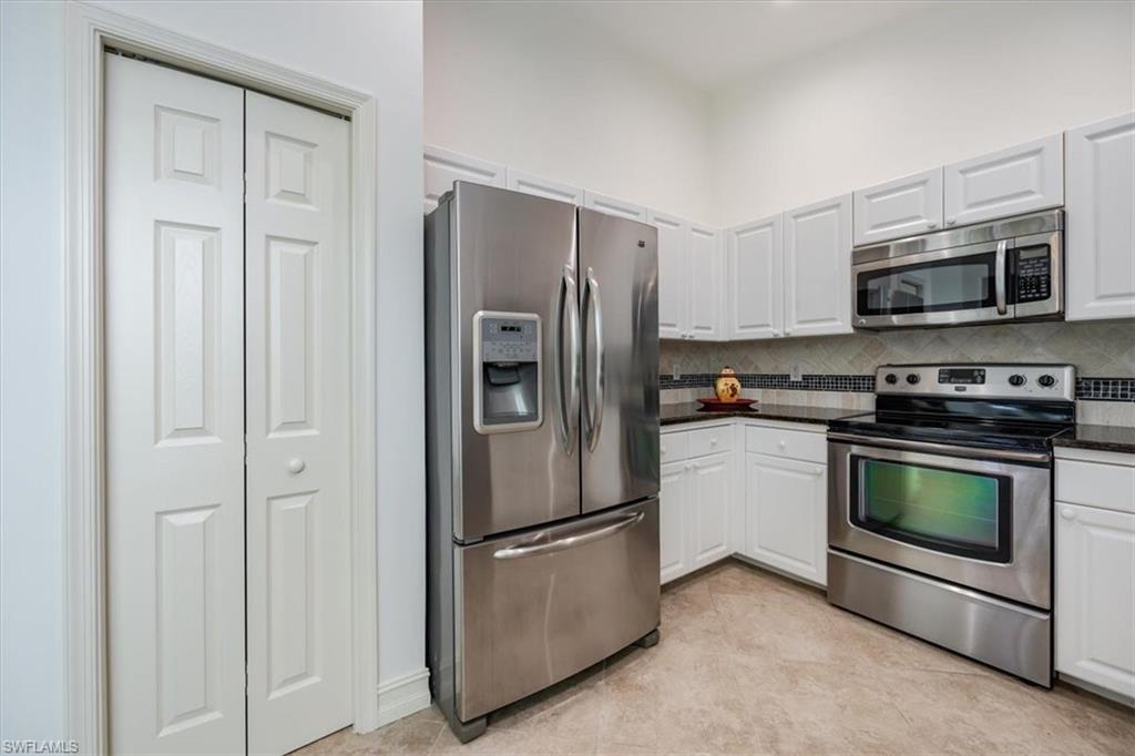 7092 Timberland Cir # 201 Property Photo 8