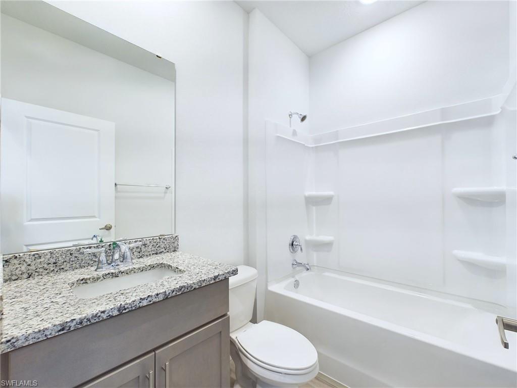 22126 Doris Ave Property Photo 9