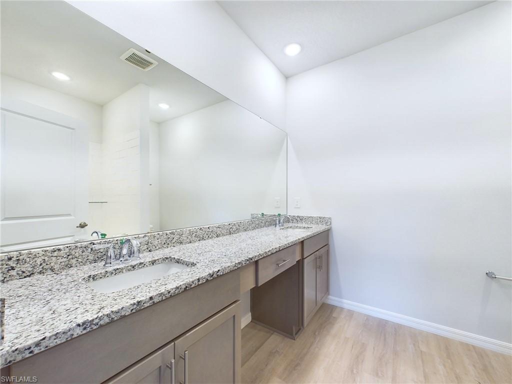 22126 Doris Ave Property Photo 22