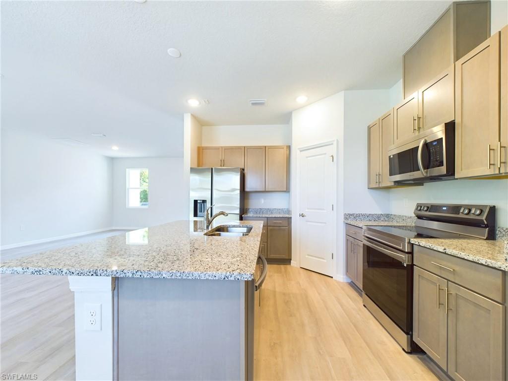 22126 Doris Ave Property Photo 28