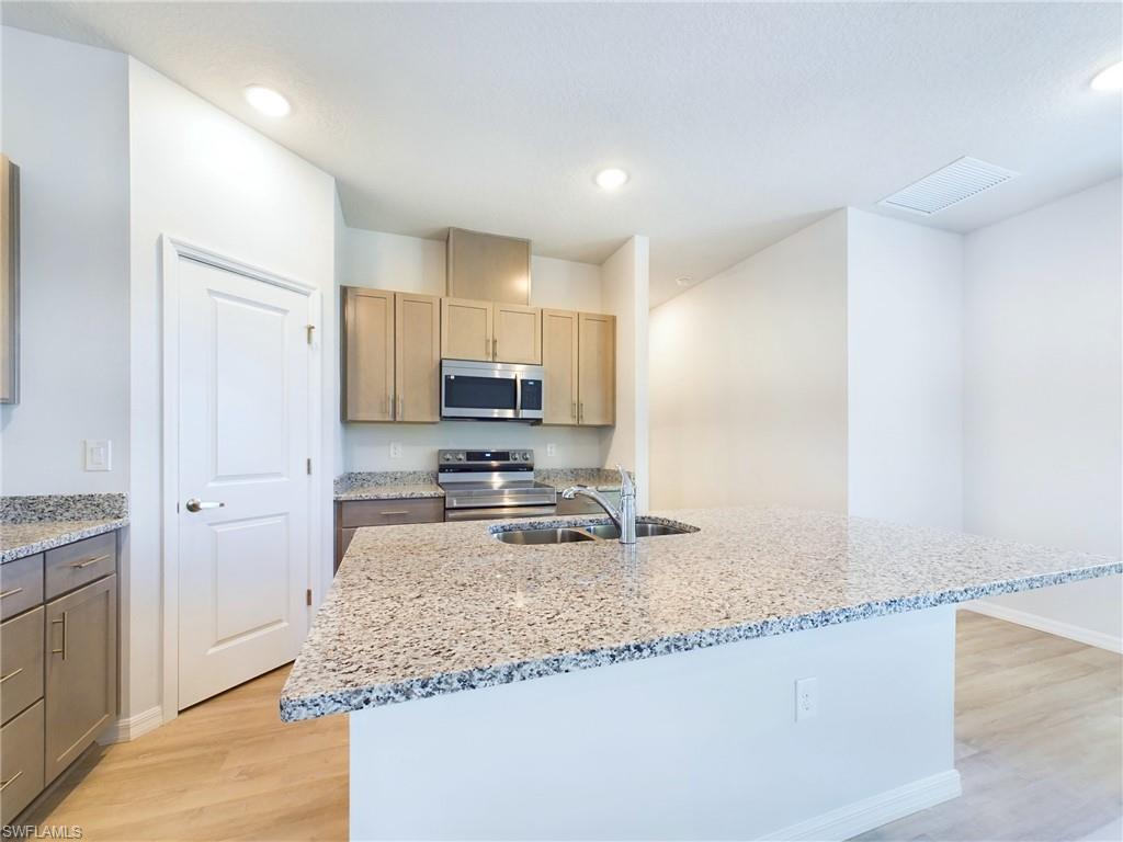 22126 Doris Ave Property Photo 35