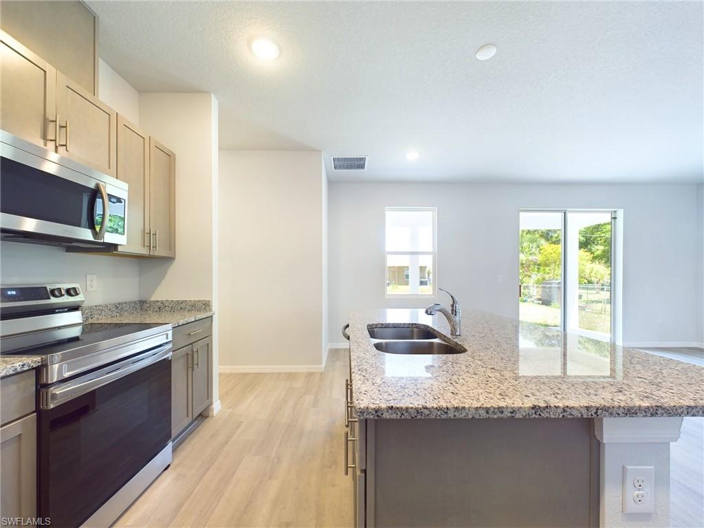 22126 Doris Ave Property Photo 37