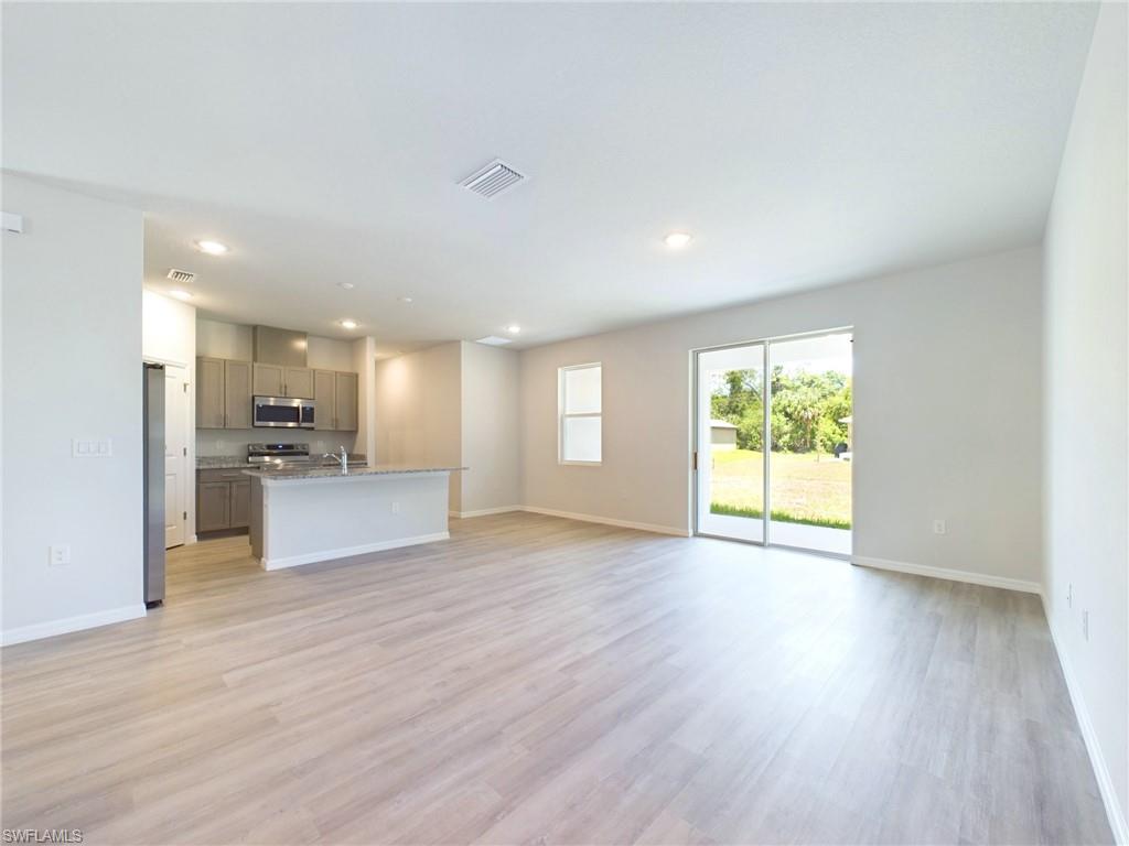 22126 Doris Ave Property Photo 44