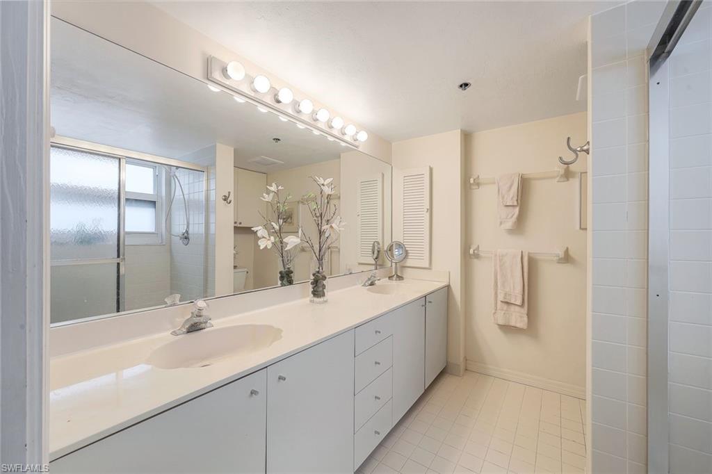 5501 Heron Point Dr # 204 Property Photo 12