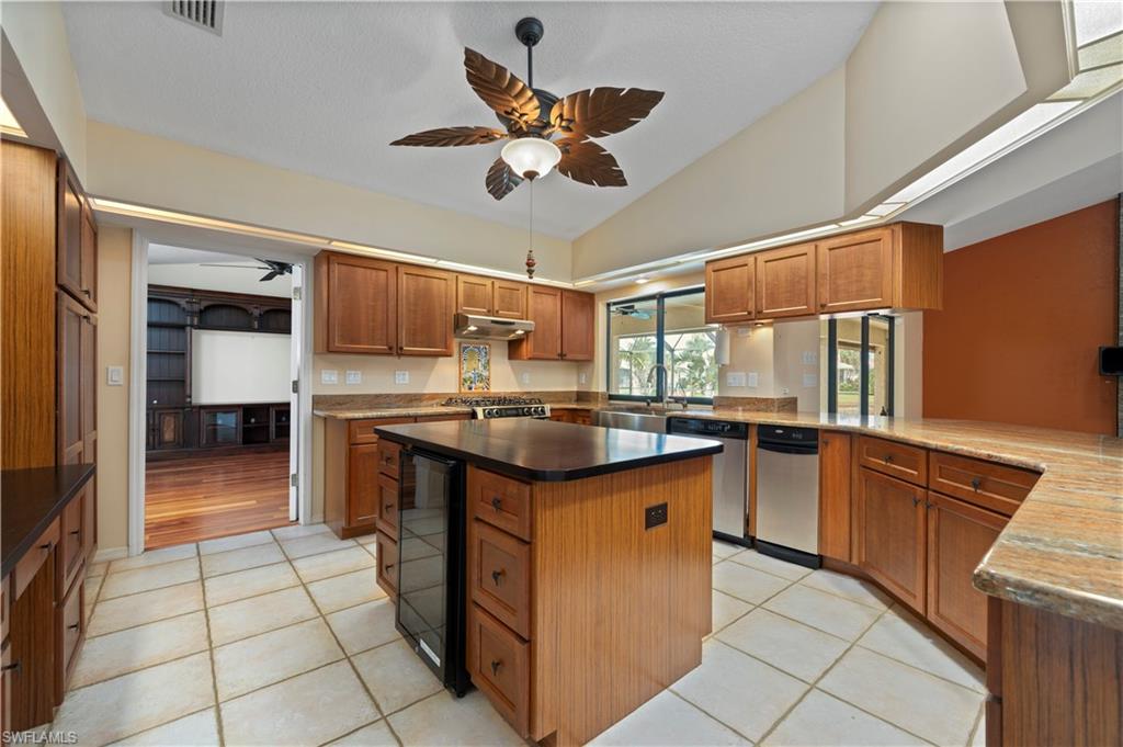 5005 Useppa Ct Property Photo 6