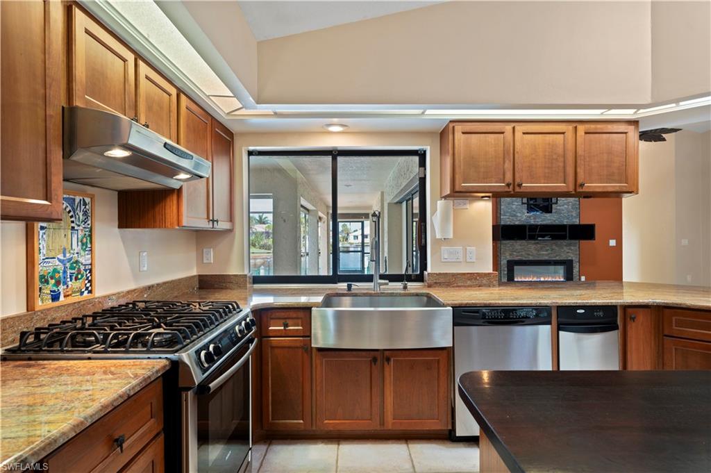 5005 Useppa Ct Property Photo 7