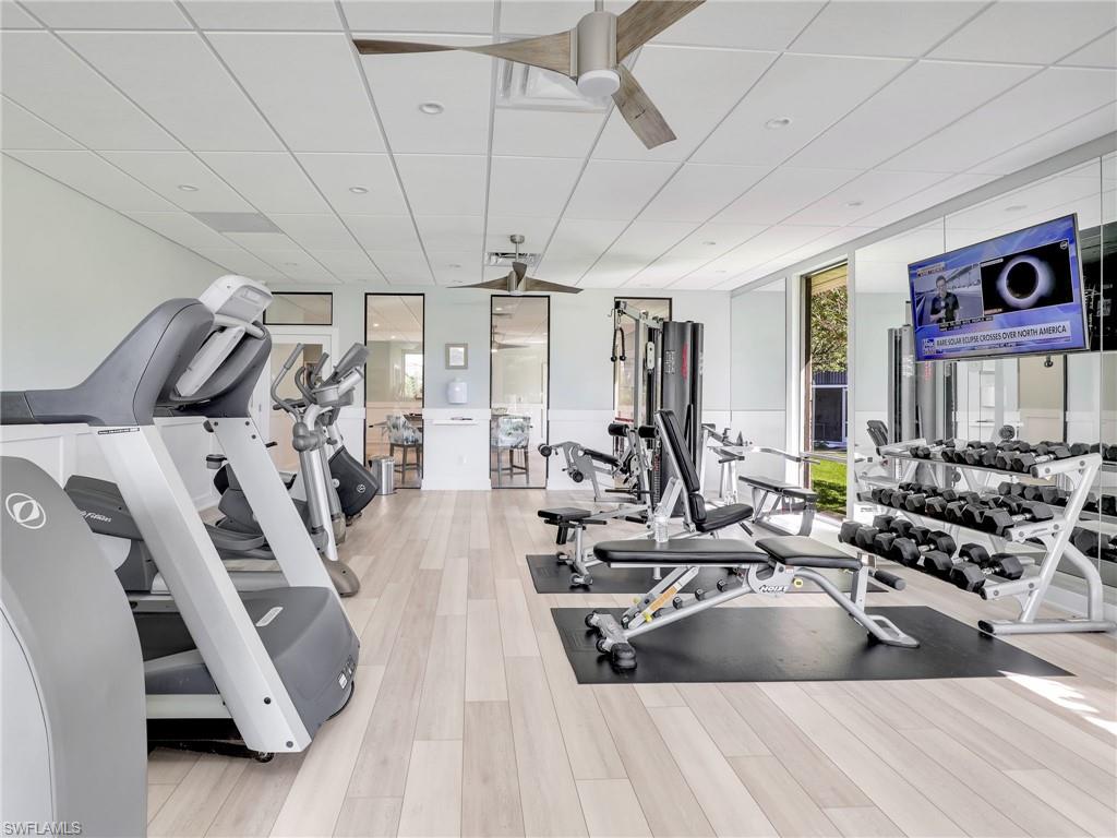 555 Park Shore Dr # B410 Property Photo 25