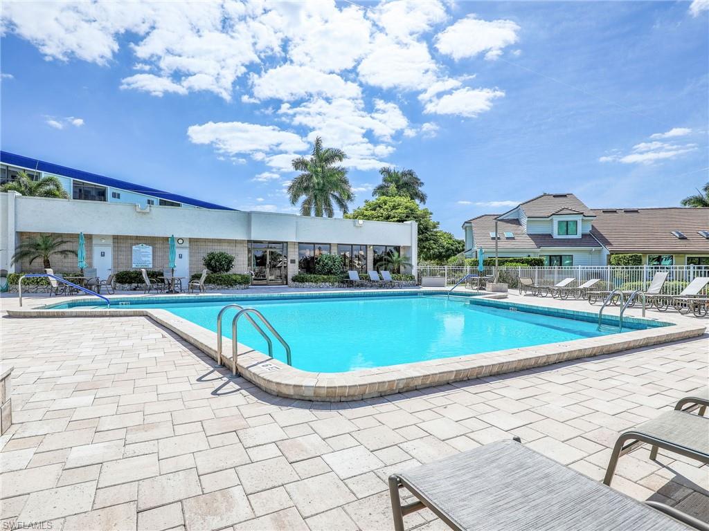 555 Park Shore Dr # B410 Property Photo 33