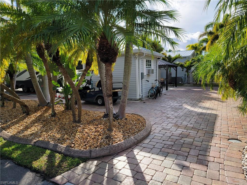 10091 Ramblewood Ct Property Photo 5