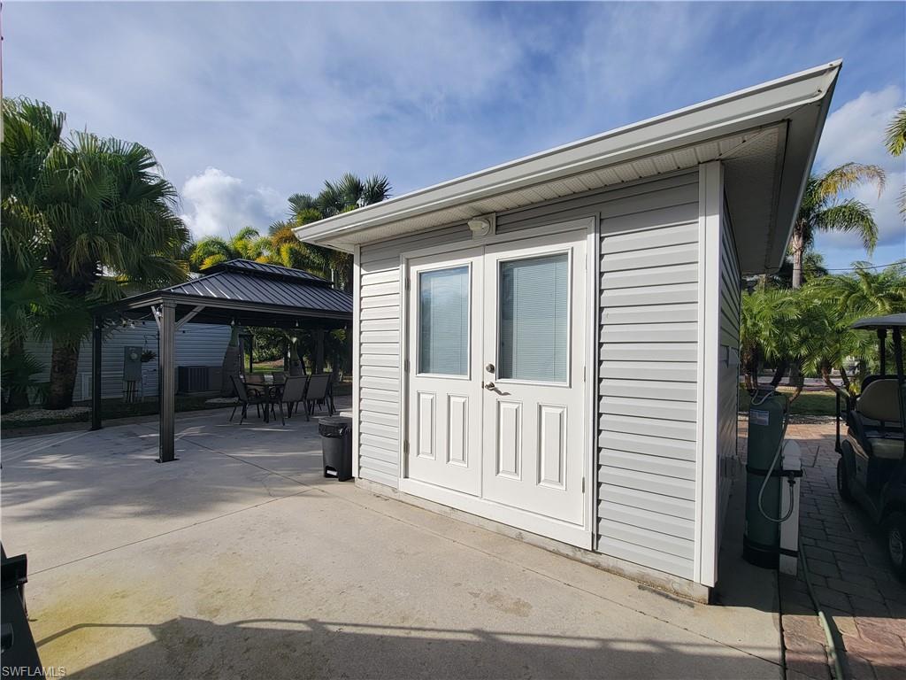 10091 Ramblewood Ct Property Photo 6