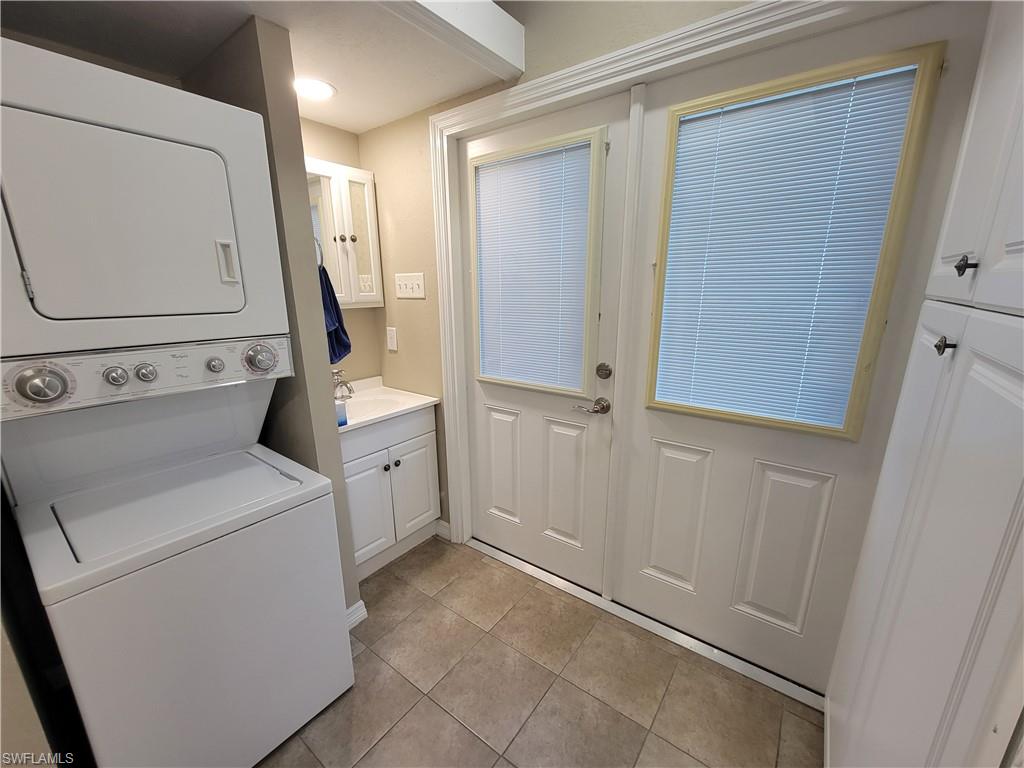 10091 Ramblewood Ct Property Photo 8