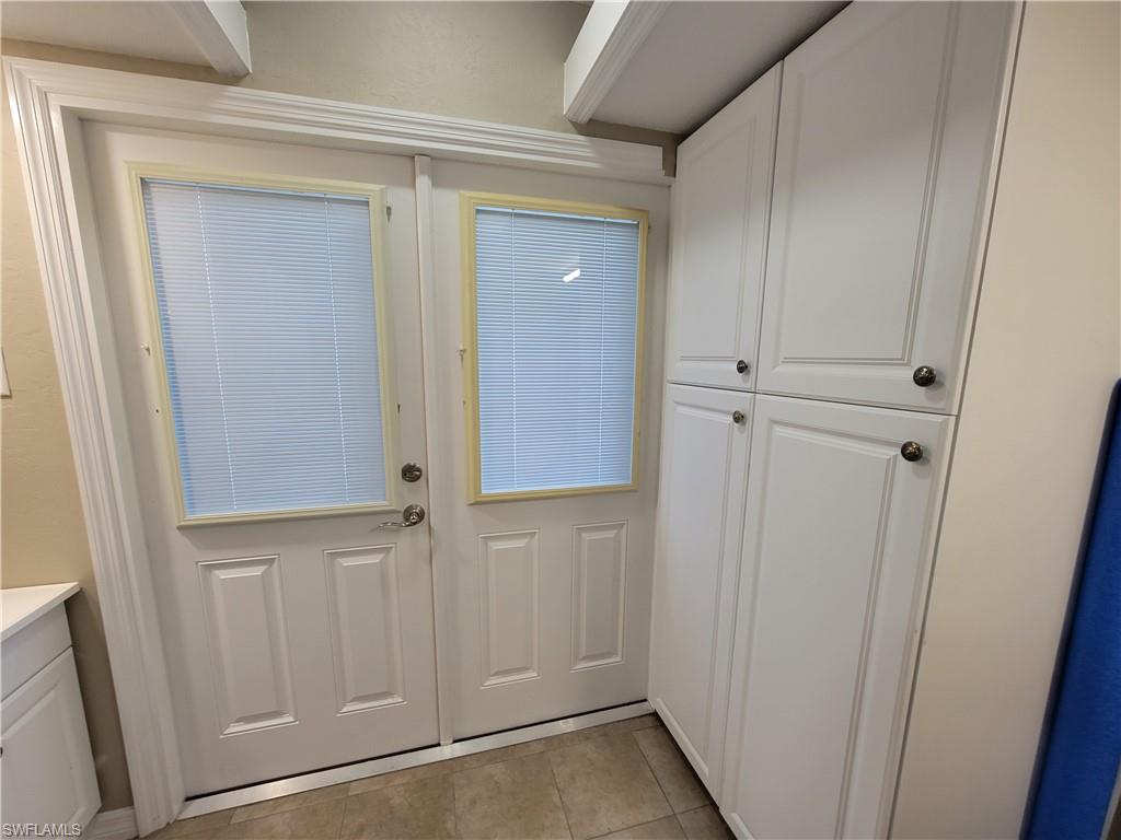 10091 Ramblewood Ct Property Photo 9